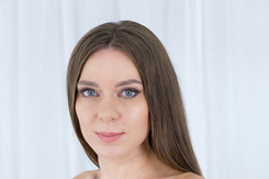 Czech VR Casting 225 - Sexy Brunette on Casting