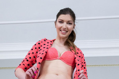 Czech VR Fetish 250 - Stretching Pink Pussy