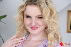 Czech VR Fetish 336 - Naughty Cutie