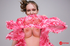 Czech VR Fetish 385 - Peek under Her Dress