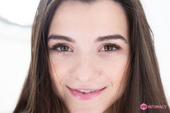 VR Intimacy 008 - Raven Haired Beauty