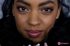 VR Intimacy 021 - Dark-Skinned Beauty